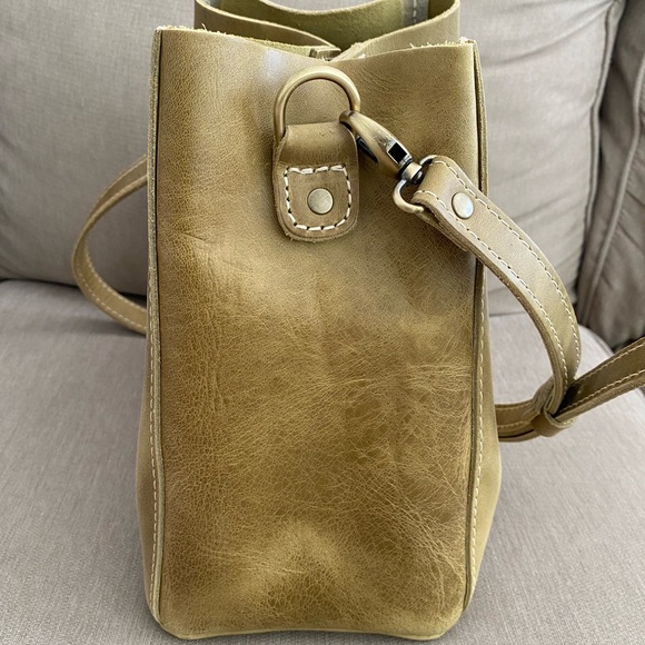 Portland Leather Goods Anjou butterfly 🦋 - Picture 2 of 6